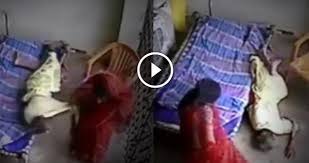 فيديو صادم .. وضع كاميرا للإطمئنان على والده المشلول .. والمفاجأة