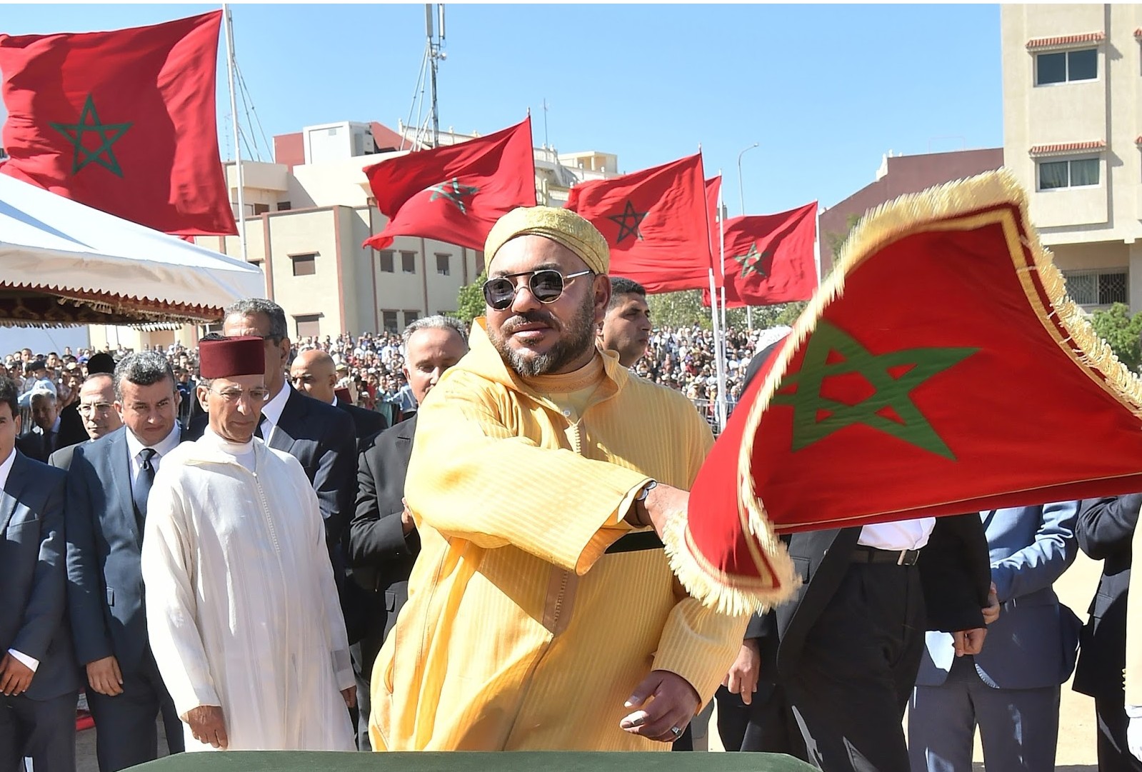 جلالة الملك يشرف على تشييد ” مدينة محمد السادس طنجة- تيك ” المدينة الاقتصادية