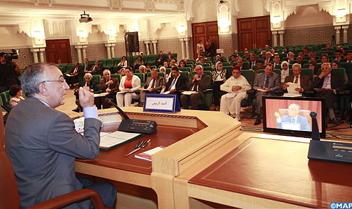 أستاذ ” الجنس مقابل النقطة ” يؤكد ما جاء في التقرير السلبي لمجلس عزيمان للتربية والتعليم