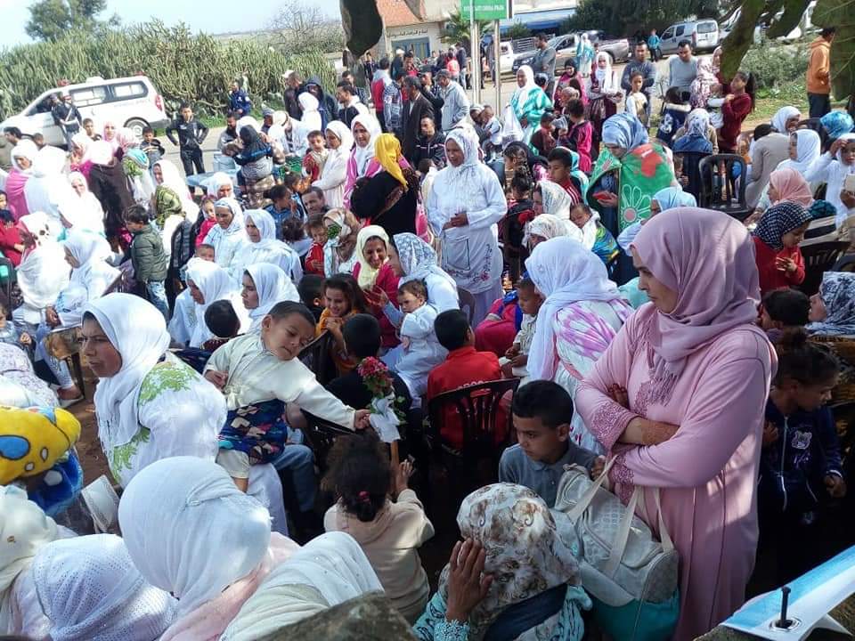 عملية اعذار كبيرةلأطفال الاسر المعوزة بجماعة المناصرة اقليم القنيطرة