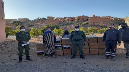 *مؤسسة أسطا للأعمال الإجتماعية توزع 3000 قفة رمضان على المعوزين بجماعات قيادة آيت عبد الله بإقليم تارودانت*