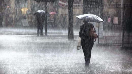 زخات مطرية ورياح قوية بمجموعة من اقاليم المغرب اليوم الخميس
