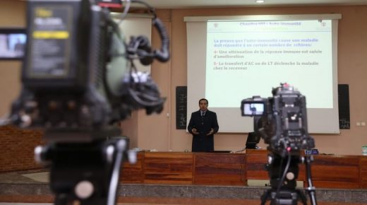 رسميا… اعتماد التعليم عن بعد في الأحياء المغلقة والمصنفة ضمن البؤر الوبائية على المستوى الوطني
