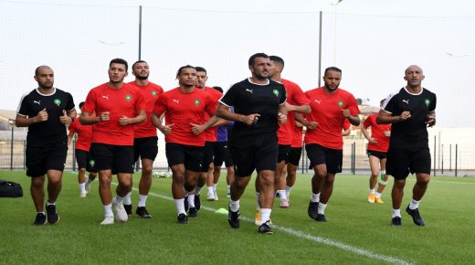 أسود الأطلس يخوضون أولى حصصهم التدريبية بدوالا الكامرونية استعدادا لمواجهة إفريقيا الوسطى