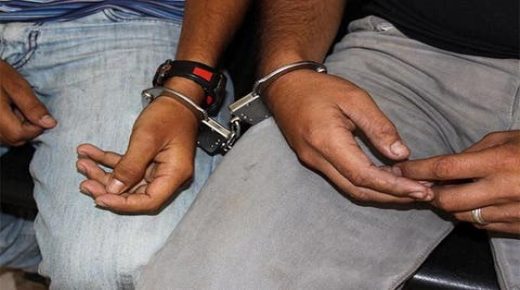 طنجة.. توقيف شخصين للاشتباه في تورطهما في ارتكاب سرقة مقرونة بالتهديد باستعمال العنف
