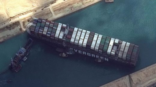 سفير إيراني يقترح تفعيل خط ملاحي بديل لقناة السويس