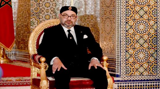 Sa Majesté le Roi Mohammed VI, que Dieu L'assiste, reçoit Wali Bank Al-Maghrib, M. Abdellatif Jouahri