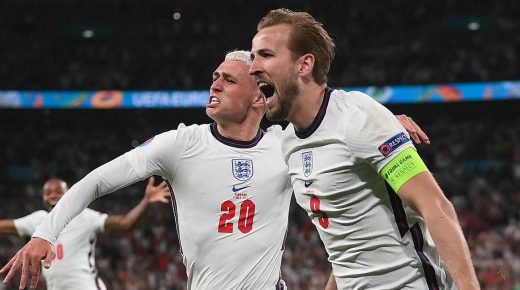 يورو 2020: بضربة جزاء مشكوك في صحتها.. الأسود الثلاث يعبرون لأول نهائي في تاريخهم منذ نهائي مونديال 1966