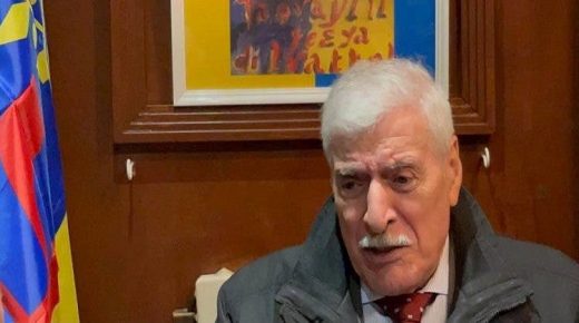 فرنسا ترفض تسليم فرحات مهني للنظام الجزائري
