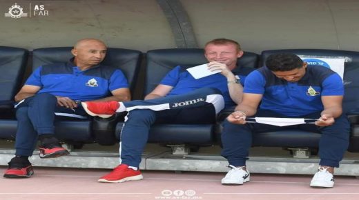 سخط جماهيري على إدارة الجيش الملكي بسبب الإنتدابات المحتشمة، ومطالب بتجديد عقد المدرب سفين