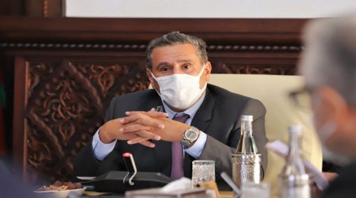 هل بدأت حكومة أخنوش بالتنصل من وعودها الانتخابية؟؟ فرض جواز التلقيح، إقصاء من هم دون الثلاثين من الوظيفة العمومية، غلاء المواد الغذائية والطاقية