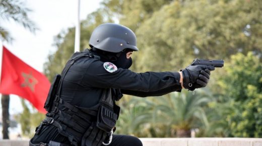مكناس .. ضابط شرطة يضطر لاستعمال سلاحه الوظيفي لتوقيف شخص متورط في ارتكاب سرقات بالعنف وتعريض عناصر الشرطة لاعتداء خطير