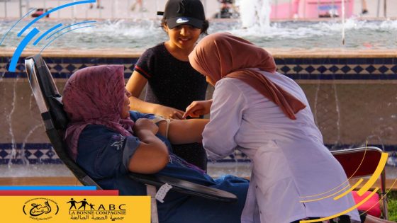 جمعية الصحبة الصالحة بشراكة مع جمعية صناع البسمة يتألقان في إنجاح حملة للتبرع بالدم بمدينة مراكش