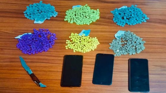 طنجة: أمن بني مكادة يوقف ثلاثة أشخاص للاشتباه في تورطهم في حيازة وترويج المخدرات والمؤثرات العقلية
