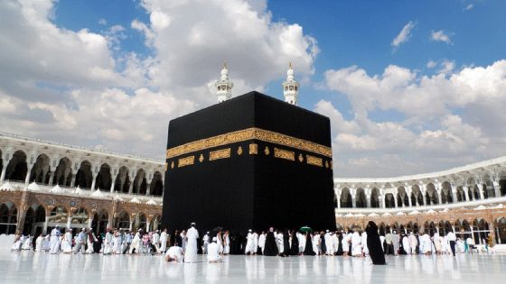اللجنة الملكية للحج تطلع على الإجراءات المتخذة للتحضير لحج هذا العام