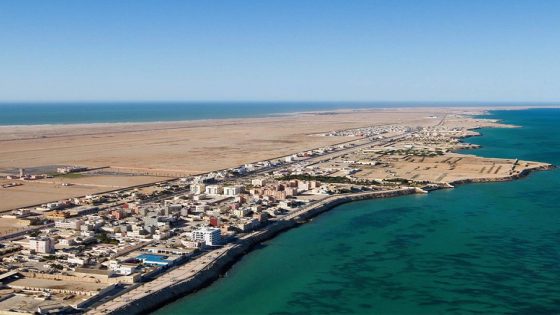 وزير الفلاحة والصيد البحري والتنمية القروية والمياه والغابات: “مشروع تحلية مياه البحر بالداخلة سيساهم في إحداث حوالي 10 آلاف منصب شغل”