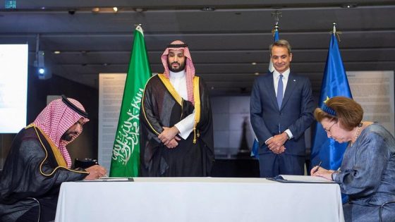 في أول زيارة لمحمد بن سلمان إلى أوروبا.. توقيع اتفاقيات بين اليونان والسعودية