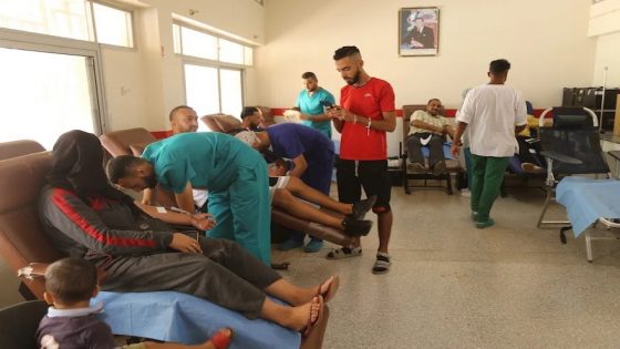 فاجعة خريبكة.. متطوعون يتبرعون بالدم لفائدة الجرحى والمصابين