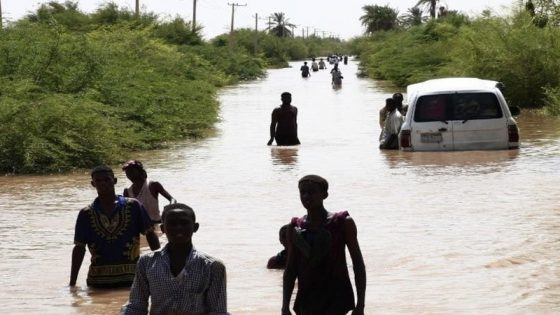 السودان.. مقتل 52 شخصا وترحيل أزيد من 136 ألف جراء الأمطار الغزيرة