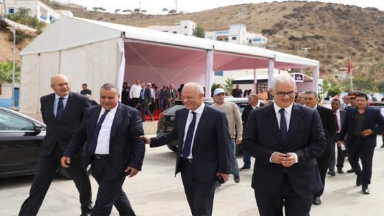 وزير التجهيز والماء نزار بركة يزور مركز الاصطياف بالسطيحات