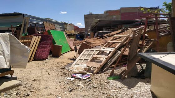 سوق حي الرشاد بمدينة تيفلت… بين إشكالية البناء الصفيحي وعرقلة مشروع إعادة التأهيل (من بريد القراء)