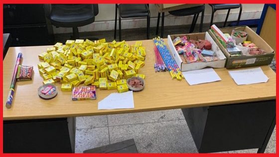 الدار البيضاء.. حجز 11 ألف و158 وحدة من المفرقعات والشهب النارية وتوقيف أربعة أشخاص يشتبه في تورطهم في حيازة وترويج هذه المواد المهربة
