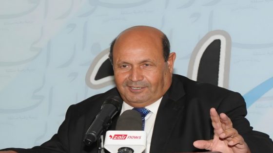 الجزائر: الحكم بالسجن عام على صحفي كاتب عمود