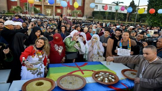بشكل رسمي، حددت الحكومة يوم 14 يناير من كل سنة، عطلة رسمية مؤدى عنها في جميع القطاعات، بمناسبة رأس السنة الأمازيغية.