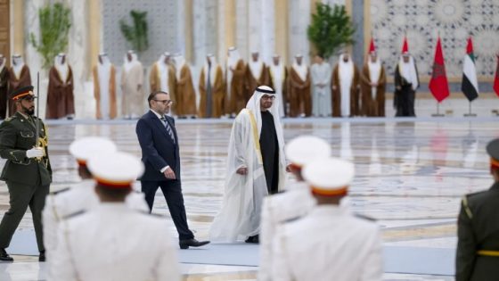 صور الاستقبال الرسمي لجلالة الملك محمد السادس من قبل رئيس دولة الإمارات العربية المتحدة