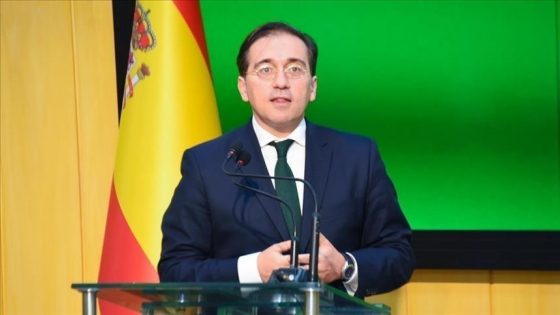 الباريس يمهد الطريق لزيارة شانشيز الى المغرب