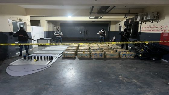 إحباط محاولة تهريب طن و381 كيلوغراما من مخدر الشيرا