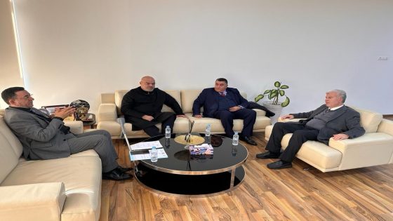 رئيس غرفةالتجارة والصناعة والخدمات يستقبل نقيب هيئة المحامين بطنجة
