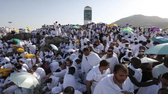 أداء ركن الحج الأعظم وهو الوقوف على صعيده، ومن فاته عرفة فاته الحج.