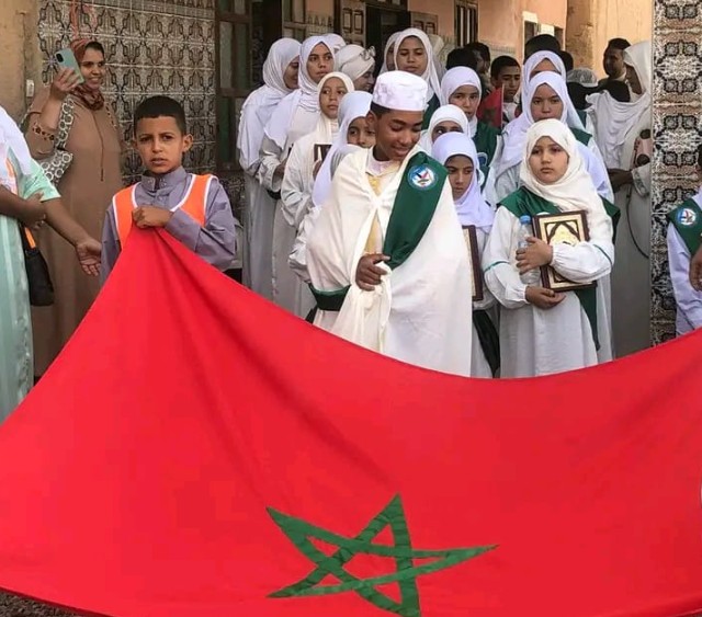بمناسبة ذكرى عيد المولد النبوي الشريف نظمت جمعية المنتدى المغربي للحكامة بسيد الزوين نواحي مراكش و المرصد المغربي لنبد الارهاب و التطرف حفل ديني.