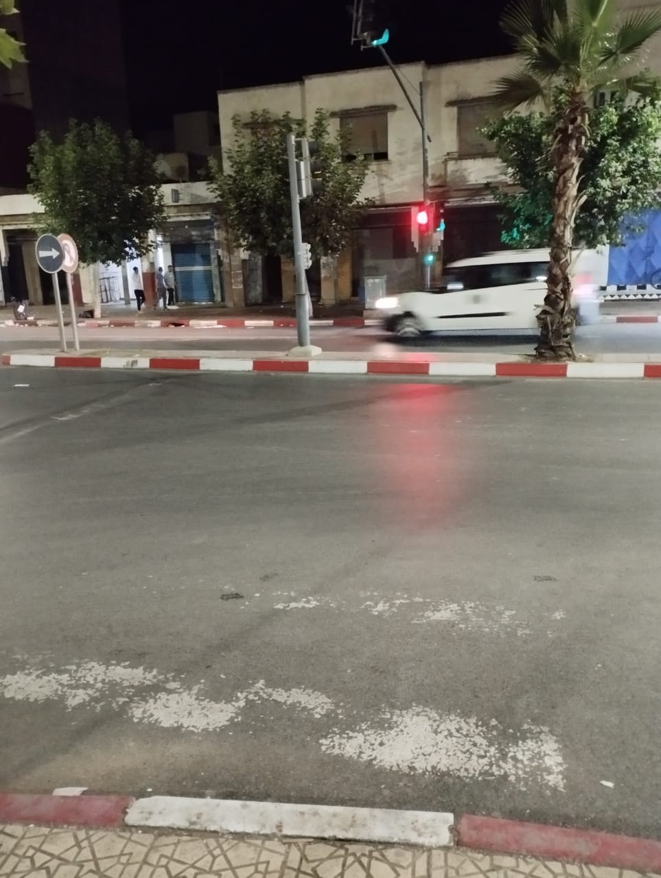 غياب ممرات الراجلين في تيفلت يثير استياء المواطنين