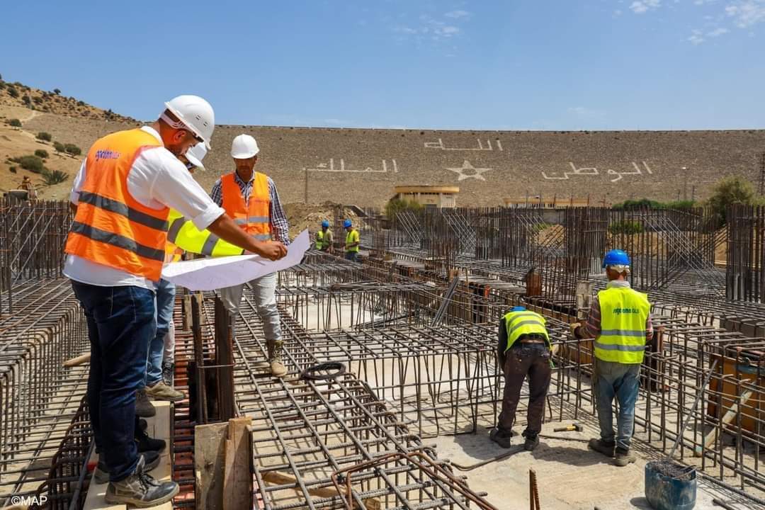 الربط بين سدي وادي المخازن ودار خروفة مشروع كبير لتأمين التزود بمياه الشرب والري.