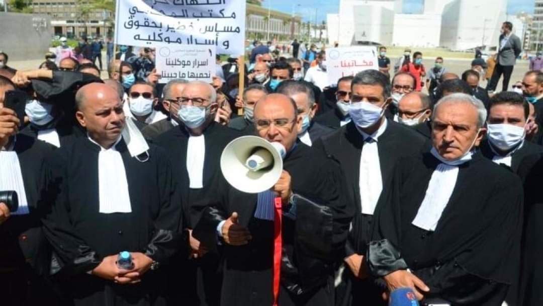 بعد أشهر من الأخذ والرد، وتصريحات من الطرفين، وأسبوع من الإضراب المفتوح ،