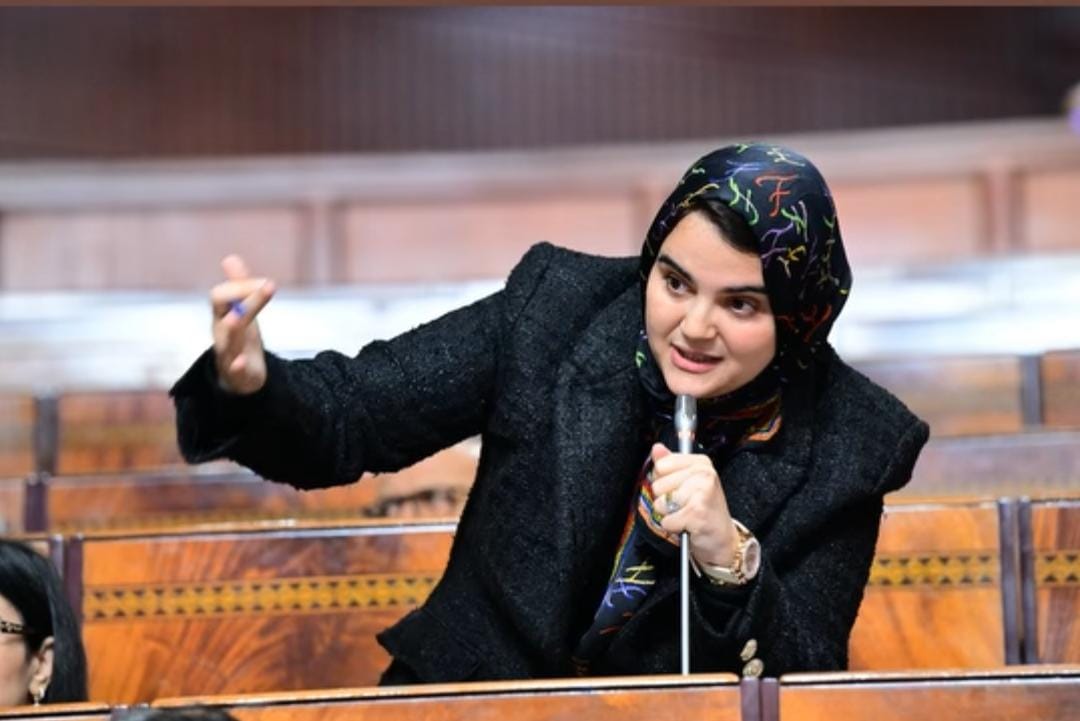 مداخلة السيدة البرلمانية زينب السيمو يوم أمس 30/12/2024 جاءت مطالبة بفرص التكوين للشباب الشمال من أجل خفض نسبة البطالة مع تأكيدها على تعميم الاستفادة لتشمل المدن الصغرى