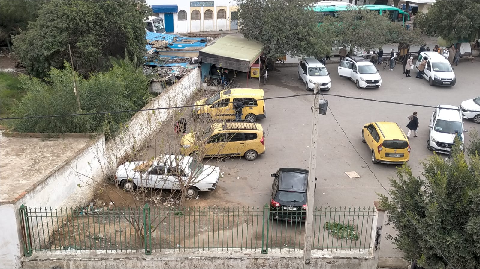 تيفلت : الأخلاق الوضيعة بالمحطة الطرقية و الحالة المزرية لبنايتها