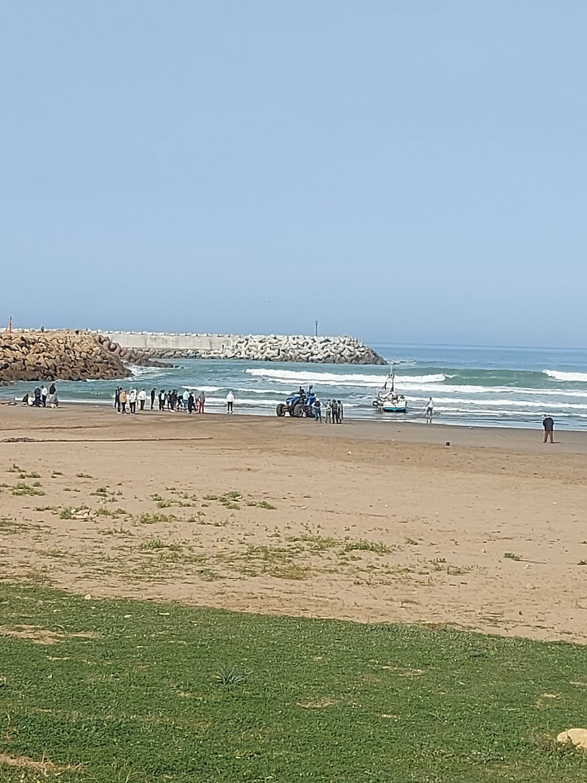 البحر يلفظ جـثة البحار المفقود قبالة سواحل أصيلة