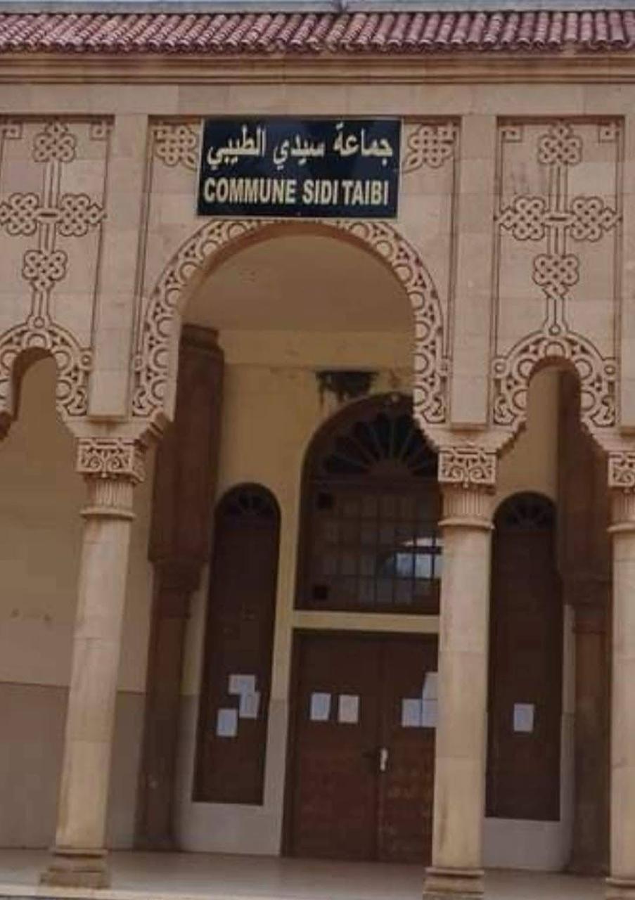 إنجاز ملاعب القرب بسيدي الطيبي.. تعزيز للبنية الرياضية المحلية