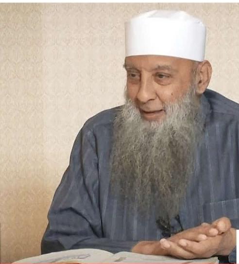 الشيخ حجازي محمد يوسف شريف المعروف بـ “أبو إسحاق الحويني”، يسلِّم اليوم الإثنين