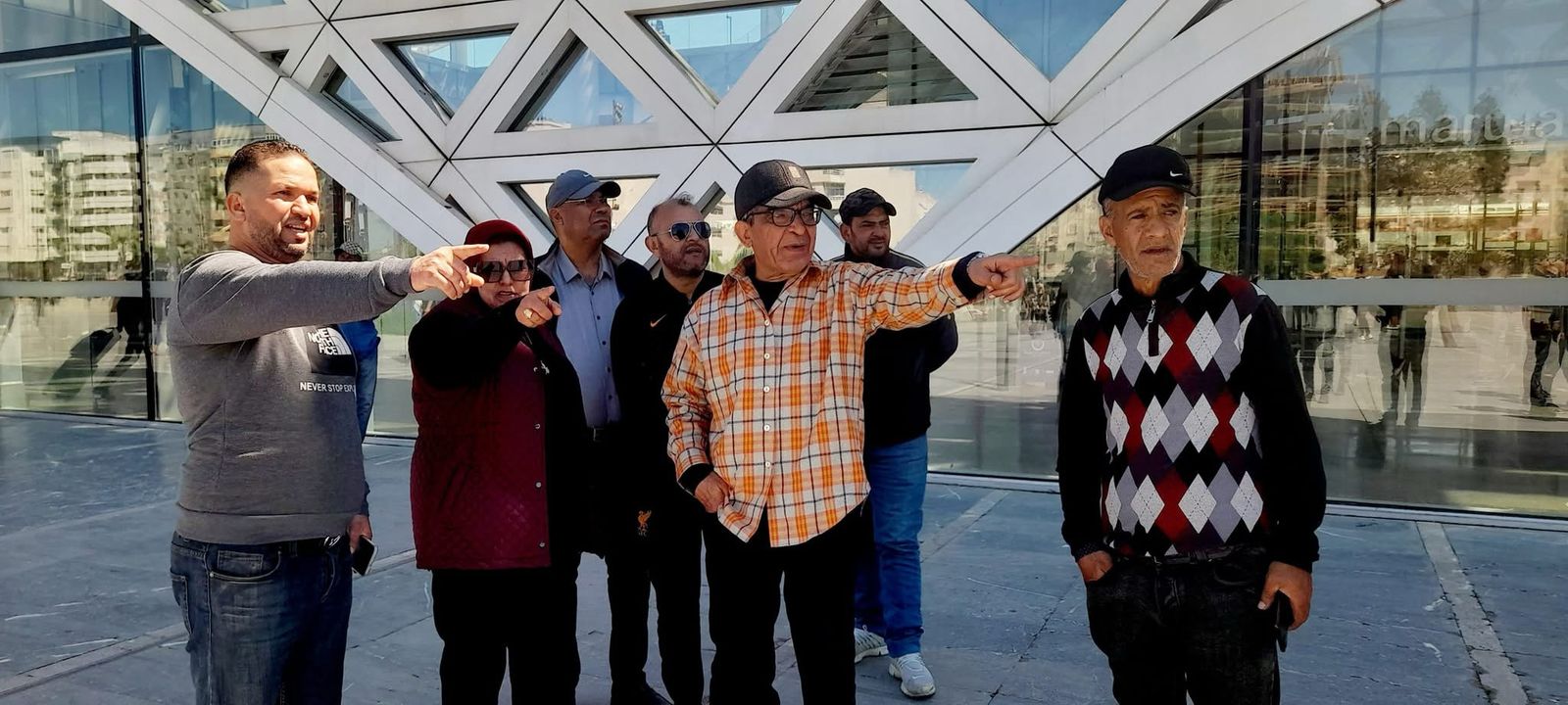 استعدادات مكثفة لإقامة صلاة عيد الفطر بالساحة الكبرى لمحطة القطار بالقنيطرة