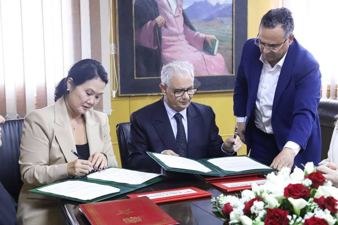 توقيع شراكة استراتيجية بين حزب الاستقلال وحزب القوة الشعبية للبيرو في إطار العمل المشترك الديمقراطي
