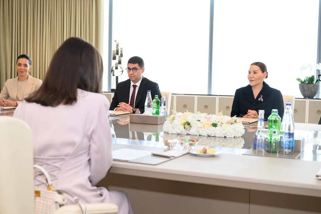صاحبة السمو الملكي الأميرة للا حسناء تلتقي بباكو فخامة السيدة مهريبان علييفا السيدة الأولى لجمهورية أذربيجان ورئيسة مؤسسة حيدر علييف
