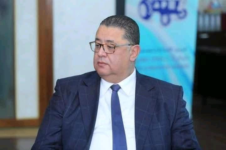 الوفا يحذر من فوضى المكملات الغذائية: مؤثرون ومدربون رياضيون يهددون صحة المغاربة بترويج عشوائي