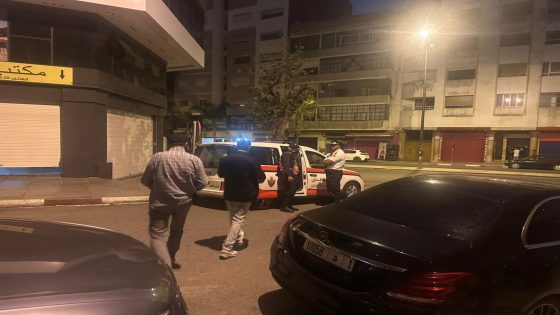 القنيطرة – تدخل أمني فوري بشارع لبوالور، إقامة الياقوت، بعد نداء مواطِنة متضرّرة من الفوضى الليلية