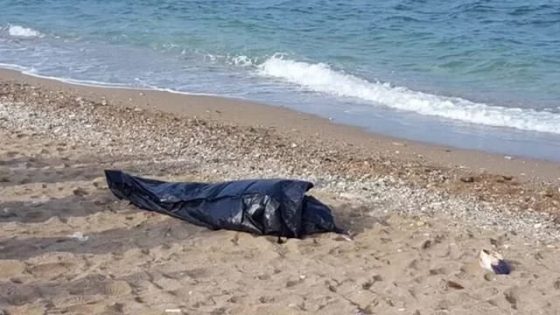 شاطئ عين ذئاب يلفظ جـ ثة اجنبي