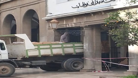 تطوان.. شاحنة نقل المتلاشيات تنسف خطاب “جسر الحضارة”