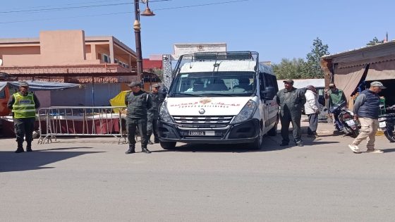 القوات المساعدة تحت إشراف قائد قيادة فروكة مجاط عمالة إقليم شيشاوة تقوم بتسهيل حركية المرور بمركز مجاط 